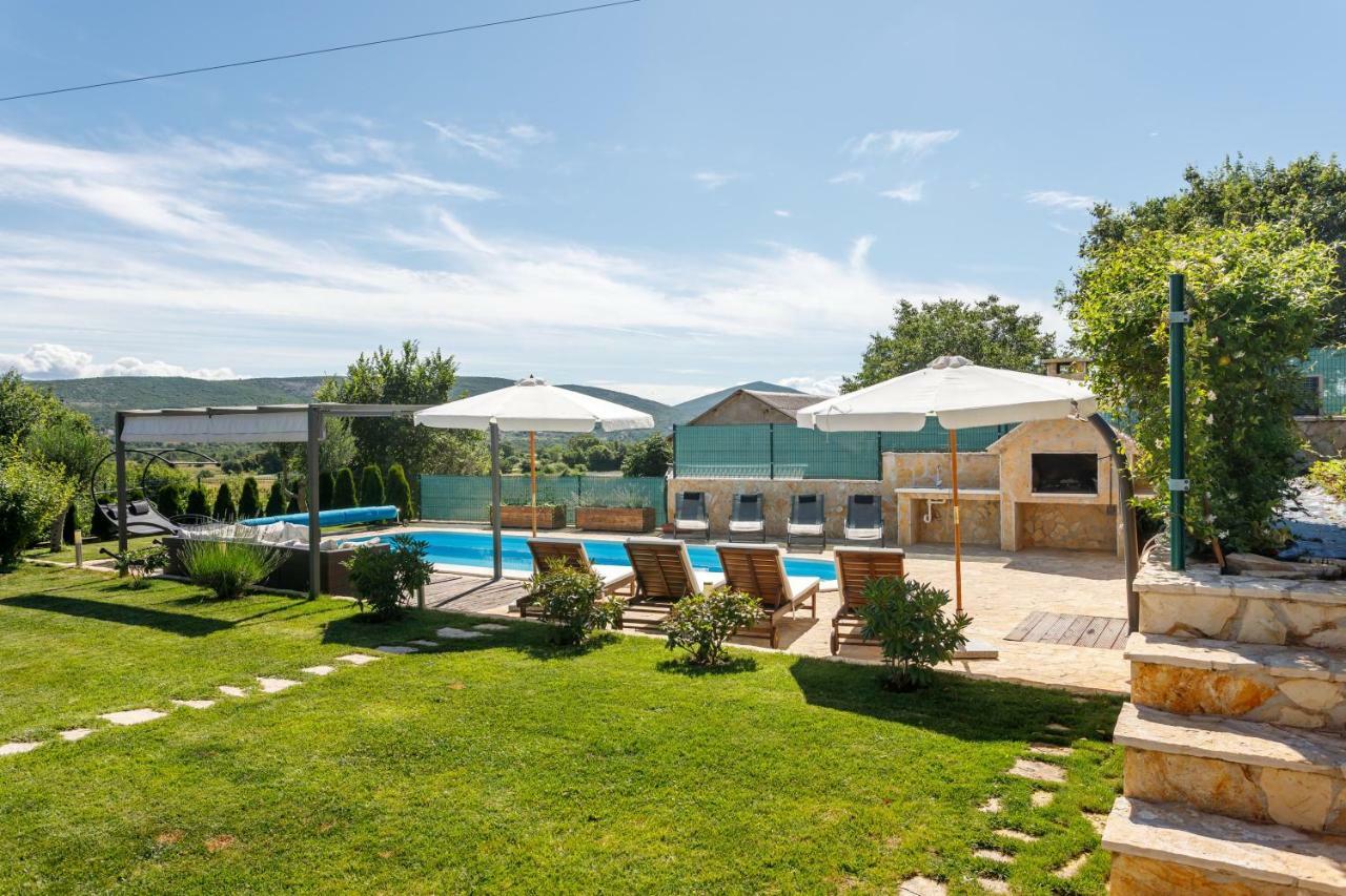 Luxury Villa Nadalina-Dicmo Dugopolje Exterior photo